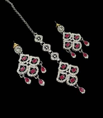Maroon agate stone necklace set with earrings & maang tikka, rhodium plated 2
