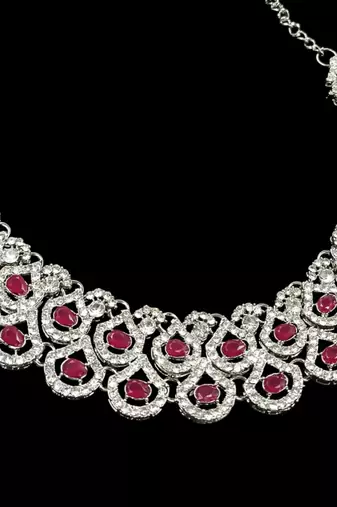 Maroon agate stone necklace set with earrings & maang tikka, rhodium plated