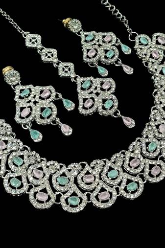 Pink & pista agate stone necklace set with earrings & maang tikka, rhodium plated