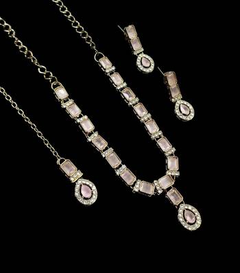 Baby pink color necklace set with earrings and maang tikka     agate stone, antique gold plating 2