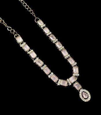 Baby pink color necklace set with earrings and maang tikka     agate stone, antique gold plating 3