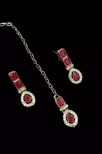 Maroon color necklace set with earrings and maang tikka     agate stone, antique gold plating