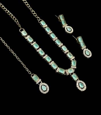 Pista color necklace set with earrings and maang tikka     agate stone, antique gold plating 2