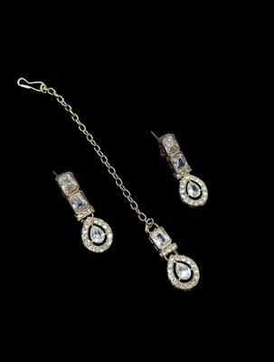 White color necklace set with earrings and maang tikka     agate stone, antique gold plating 2