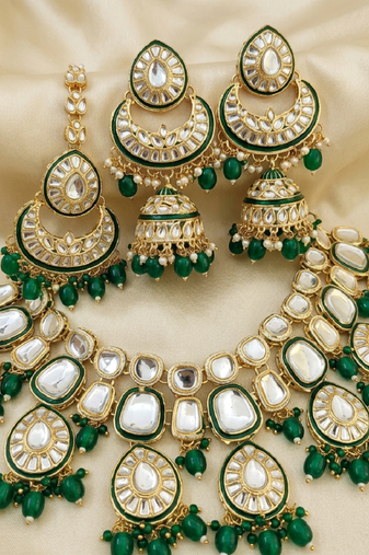 Traditional kundan necklace set for bridal