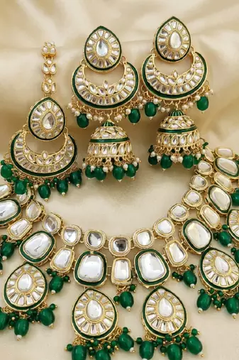 Traditional kundan necklace set for bridal