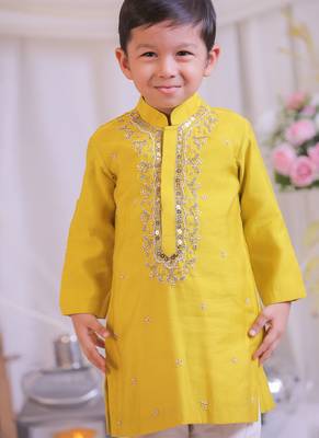 Yellow embroidered silk kurta set 2