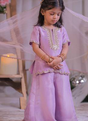Lilac embroidered shimmer silk kurti set 4