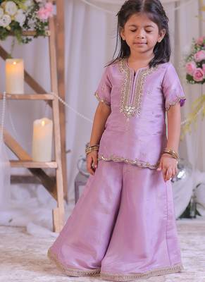 Lilac embroidered shimmer silk kurti set 5