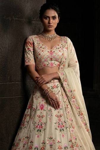 CREAM GEORGETTE PARTY WEAR EMBROIDERY LEHENGA CHOLI