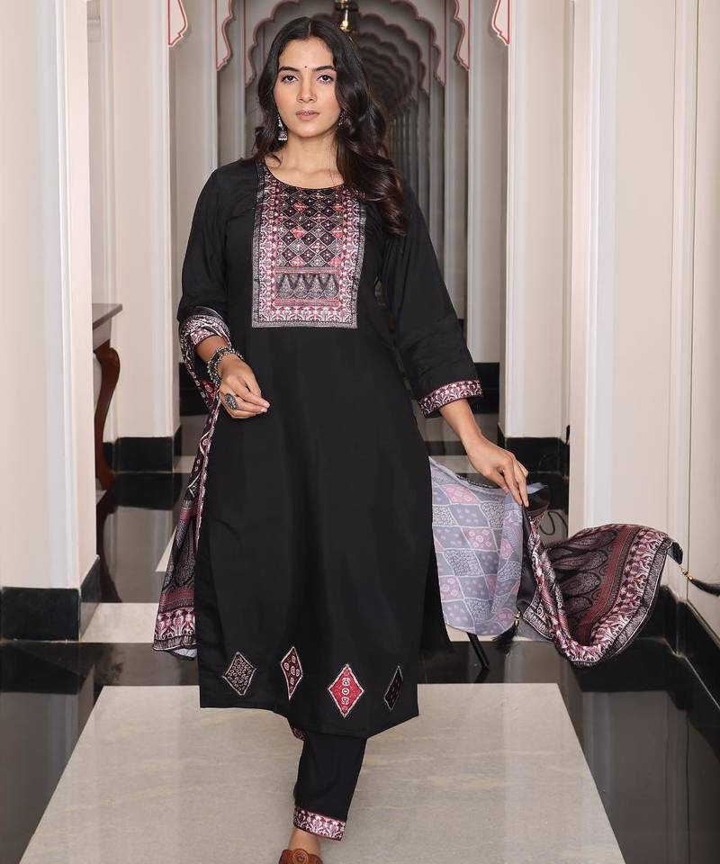 Women's viscose shimmer solid embroidered straight kurta with pant set