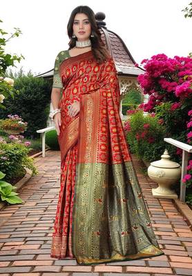Red & Green Banarasi Cotton Silk Saree With Woven Zari Design and Rich Pallu 3