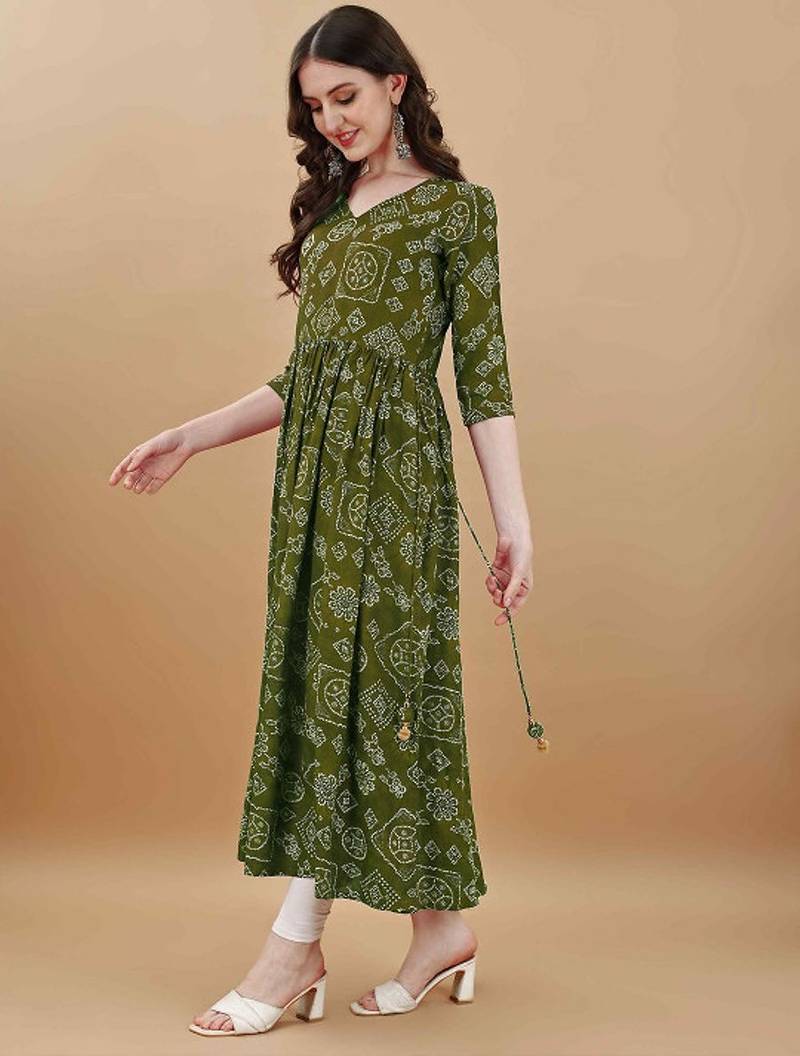 Green bandhani printed rayon a-line pleated kurta
