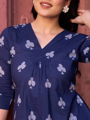navy blue gathered or pleated a-line regular top 4