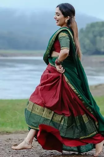 Maroon & Bottle Green Kanci Cotton  blend Half Saree – Traditional Zari Weaving Langa Voni Set For South Indian Style 