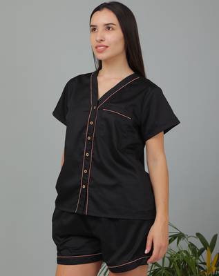 Black cotton plain shorts co-ord set for women 4