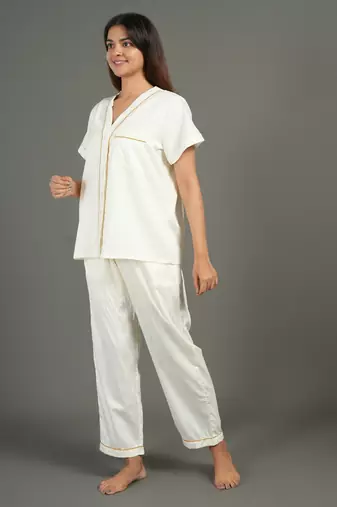 Cream everyday wear cotton pyjama co-ord set for women