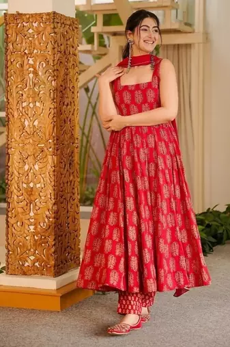 Red muslin digital print anarkali suit set with dupatta