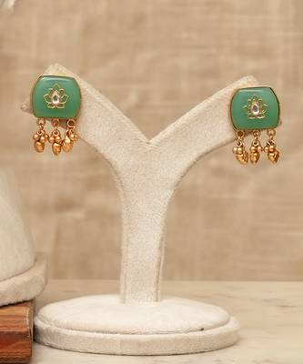 Gold plated mint green stones kundan necklace set 3