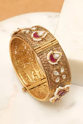 Red stones kundan kada