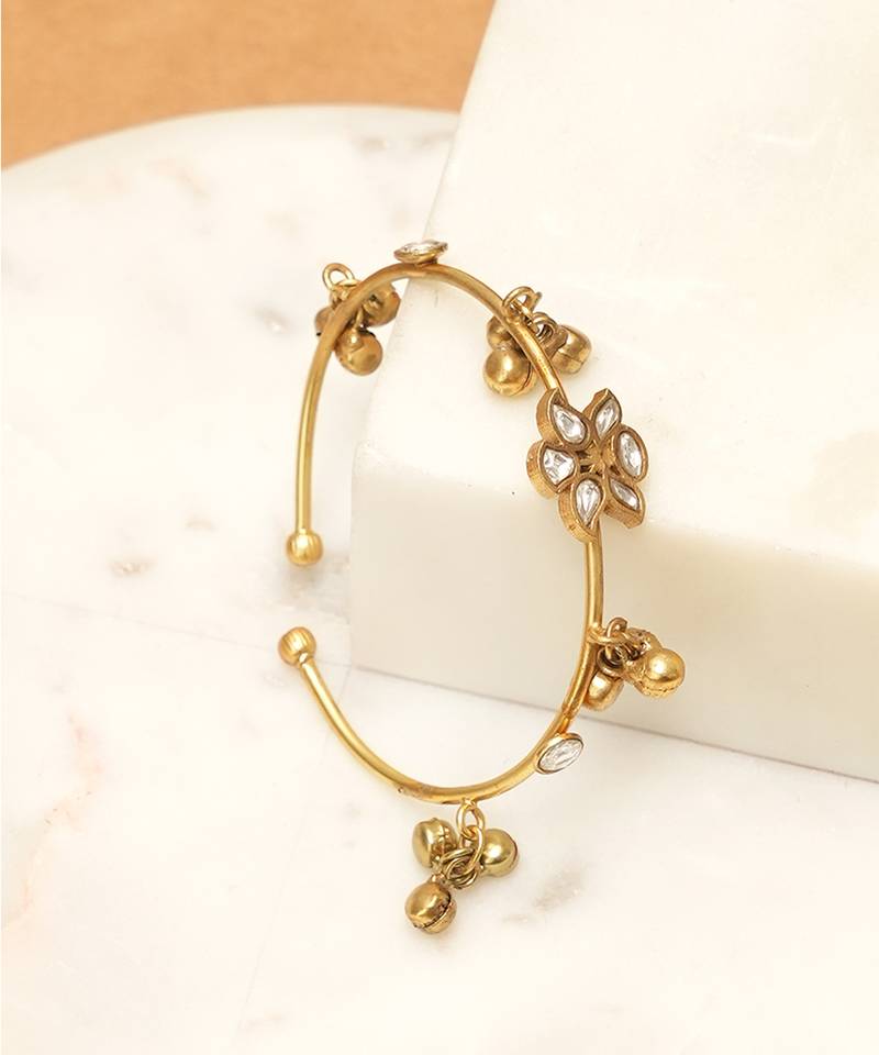 White stones kundan kada