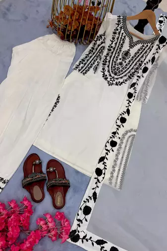 White natural crepe embroidered farshi suit set with organza dupatta