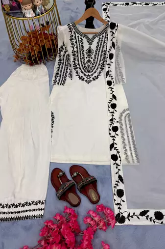 White natural crepe embroidered farshi suit set with organza dupatta