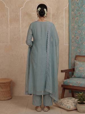 turquoise blue solid a-line design lining kurta trouser dupatta set 3