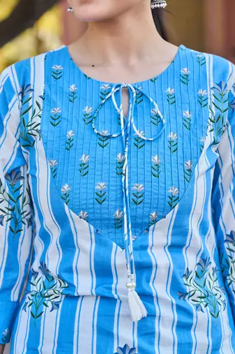 blue and white floral-printed yoke with vertical pintuck detailing kurta trouser dupatta set