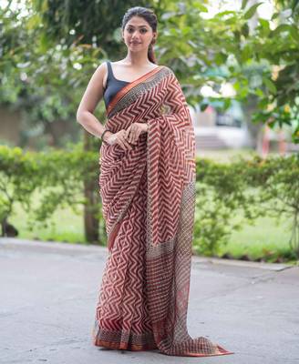 block printed red kota doria saree 5
