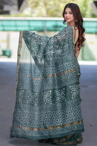Mrinalini- green dabu maheshwari silk saree with unstitched blouse