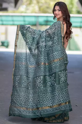 Mrinalini- green dabu maheshwari silk saree with unstitched blouse