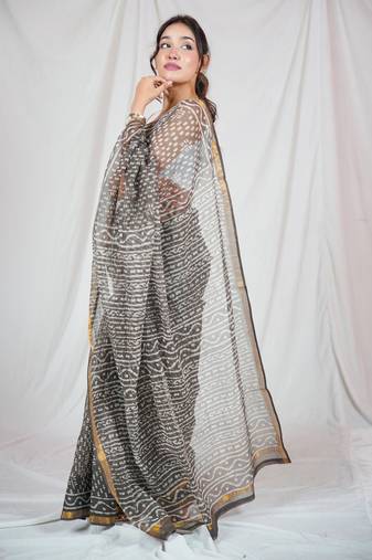 charm kota doria saree with unstitched blouse