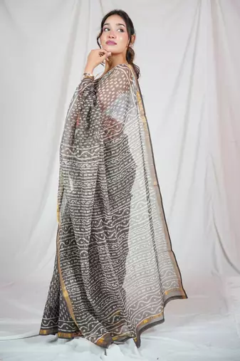 charm kota doria saree with unstitched blouse