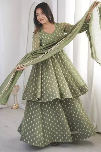 pear silk festive kurta set