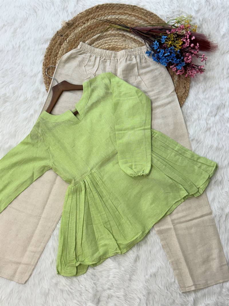 pear linen festive top and bottom