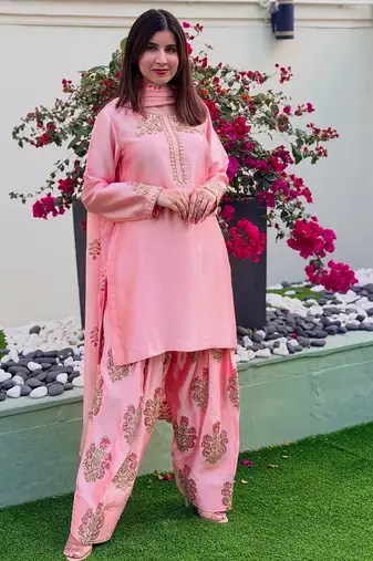 pink crepe festive kurta set