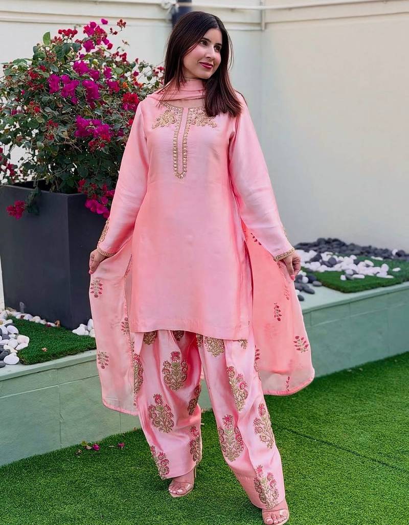 pink crepe festive kurta set