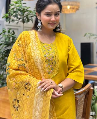 yellow silk blend festive kurta set 4