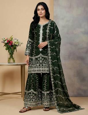 dark-green silk festive kurta set 1