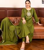mehendi silk blend festive kurta set