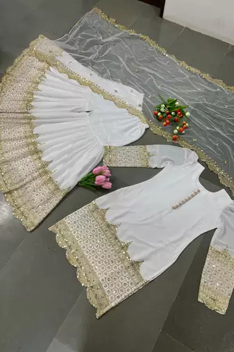 white faux georgette festive kurta set