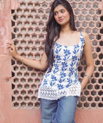 Floral Top with Schiffli Lace 3