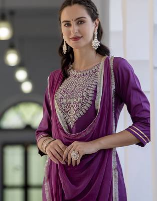 magenta silk blend festive kurta set 4