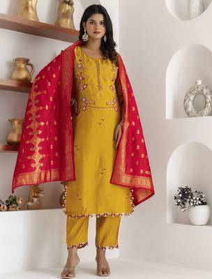 yellow viscose silk festive kurta set 1