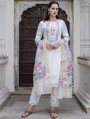 white viscose festive kurta set 1