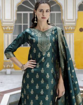 green jacquard festive kurta set 4