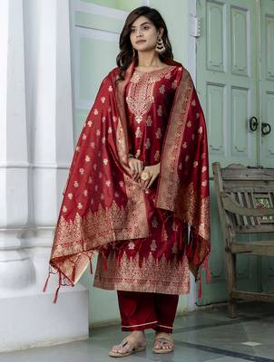maroon jacquard festive kurta set 1