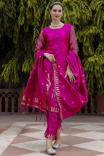 rani-pink jacquard festive kurta set