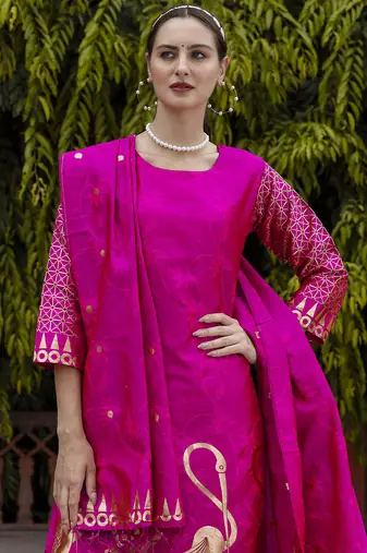 rani-pink jacquard festive kurta set